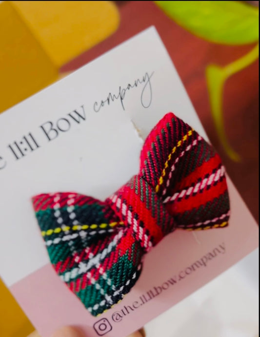 Red & Green checkered mini hair bow clips.