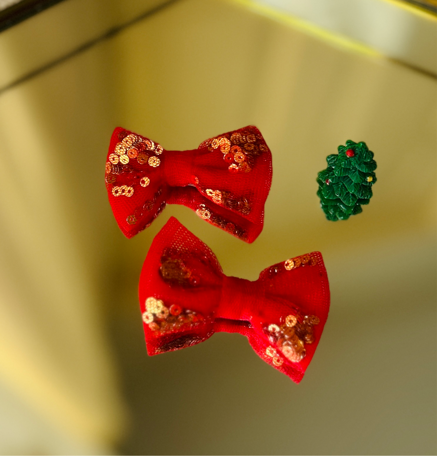 #A# 003 Christmas collections 🎄- Glittering Red bow clips.